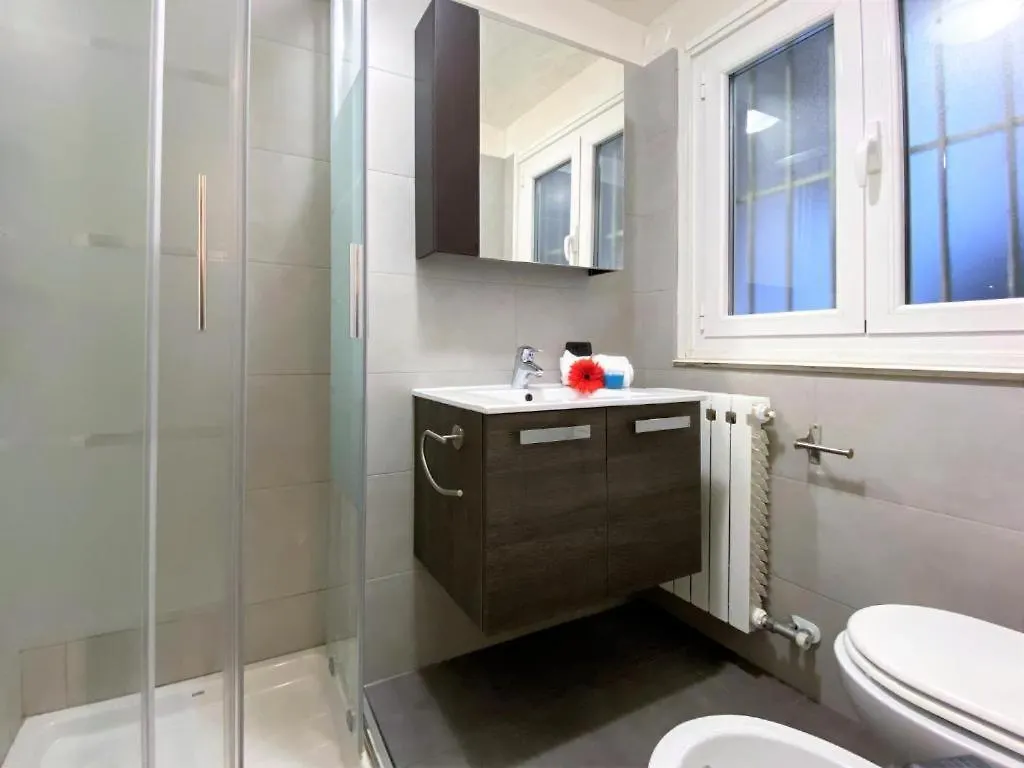Apartment Alessandro 82 - Immobili E Soluzioni Rent Bergamo